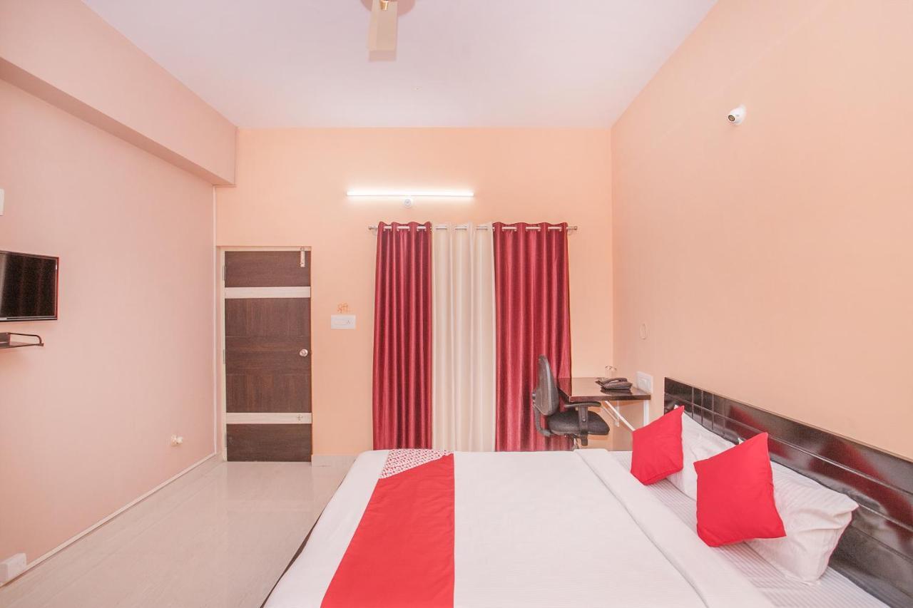 Oyo 24069 Flagship Aaira Inn Bangalore Eksteriør billede